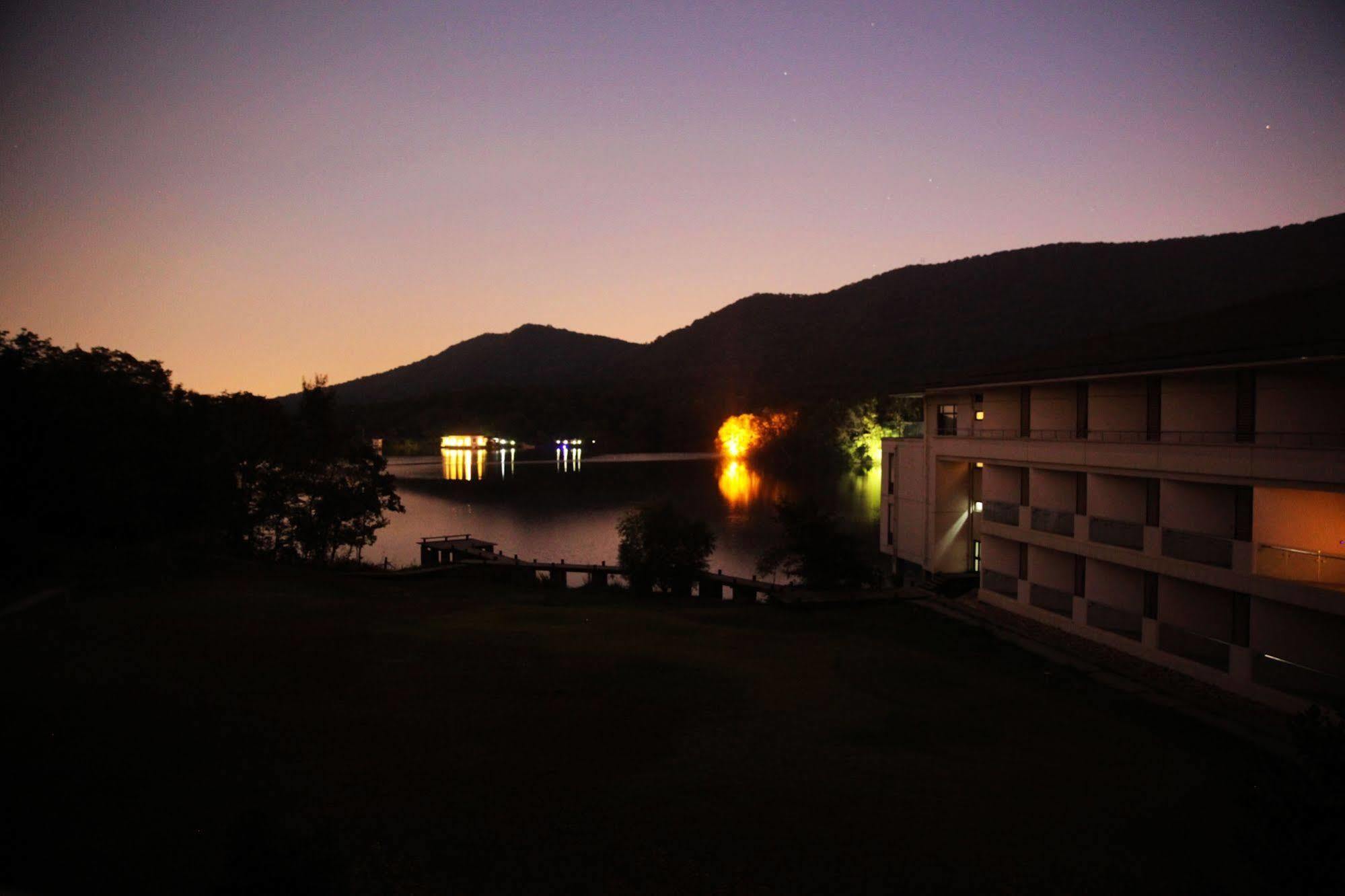 The Purple Palace - Jinling Hotels & Resorts Нанкин Экстерьер фото